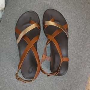 OluKai Upena Tan & Gold Sandal